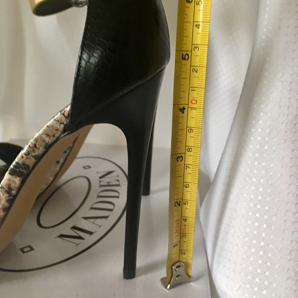 Steve Madden Women’s Shoes - Picture 4 of 5